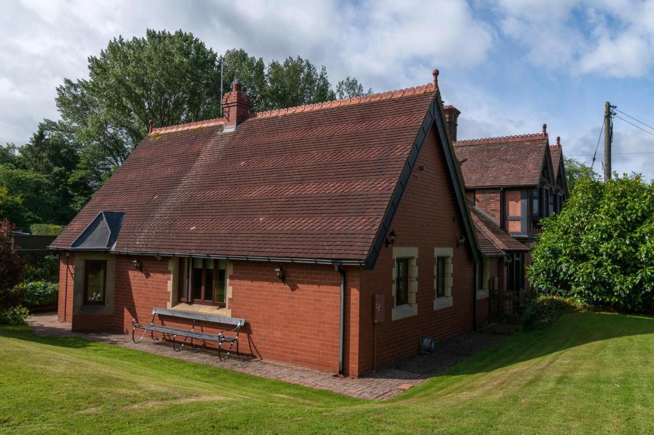 Finest Retreats - The Grove Annexe Villa Craven Arms Exterior photo